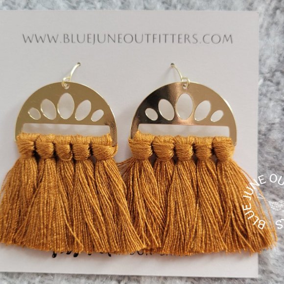 Western Boho Gift Set | Fringe Earrings, Hair On Leather Keychain & Card Holder - Picture 2 of 4